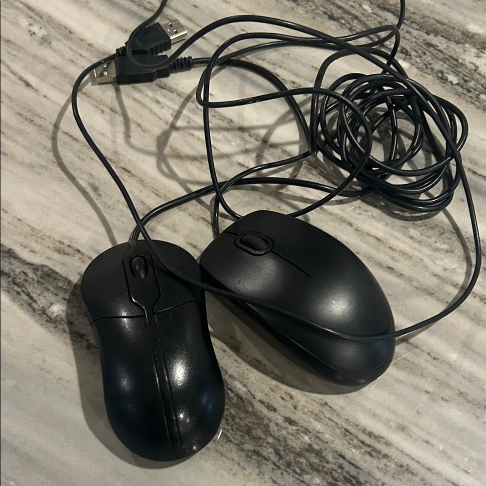 Black Wired Computer Mice Set Logitech & Dell 2 mouse work EUC no issues